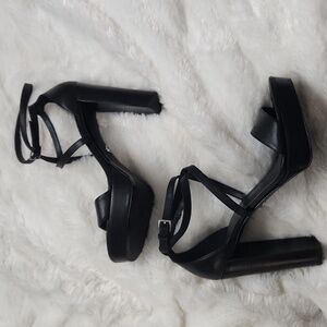 MICHAEL MICHAEL KORS MK black ankle wrap heels sandals
